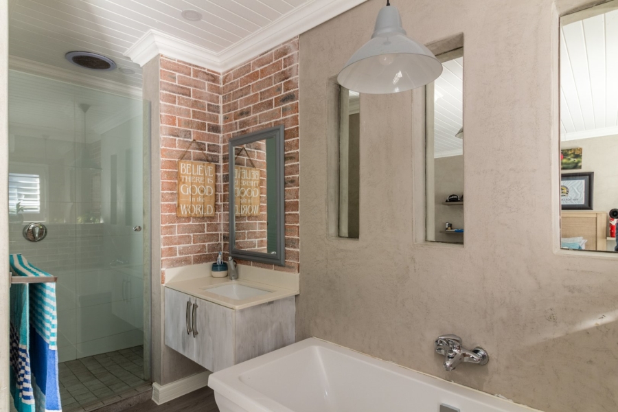 5 Bedroom Property for Sale in Num Num Cape Estate Western Cape
